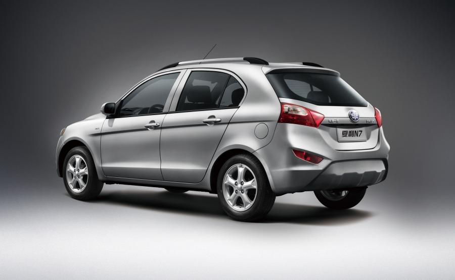  FAW Xiali N7 (R008) 2013 года  (фото 1 из 13)